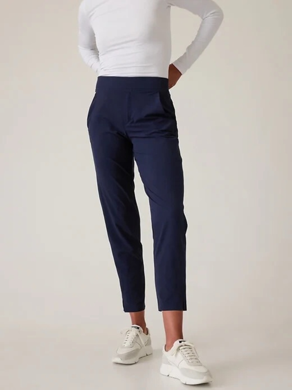 Brooklyn Mid Rise Ankle Pant in navy size 8